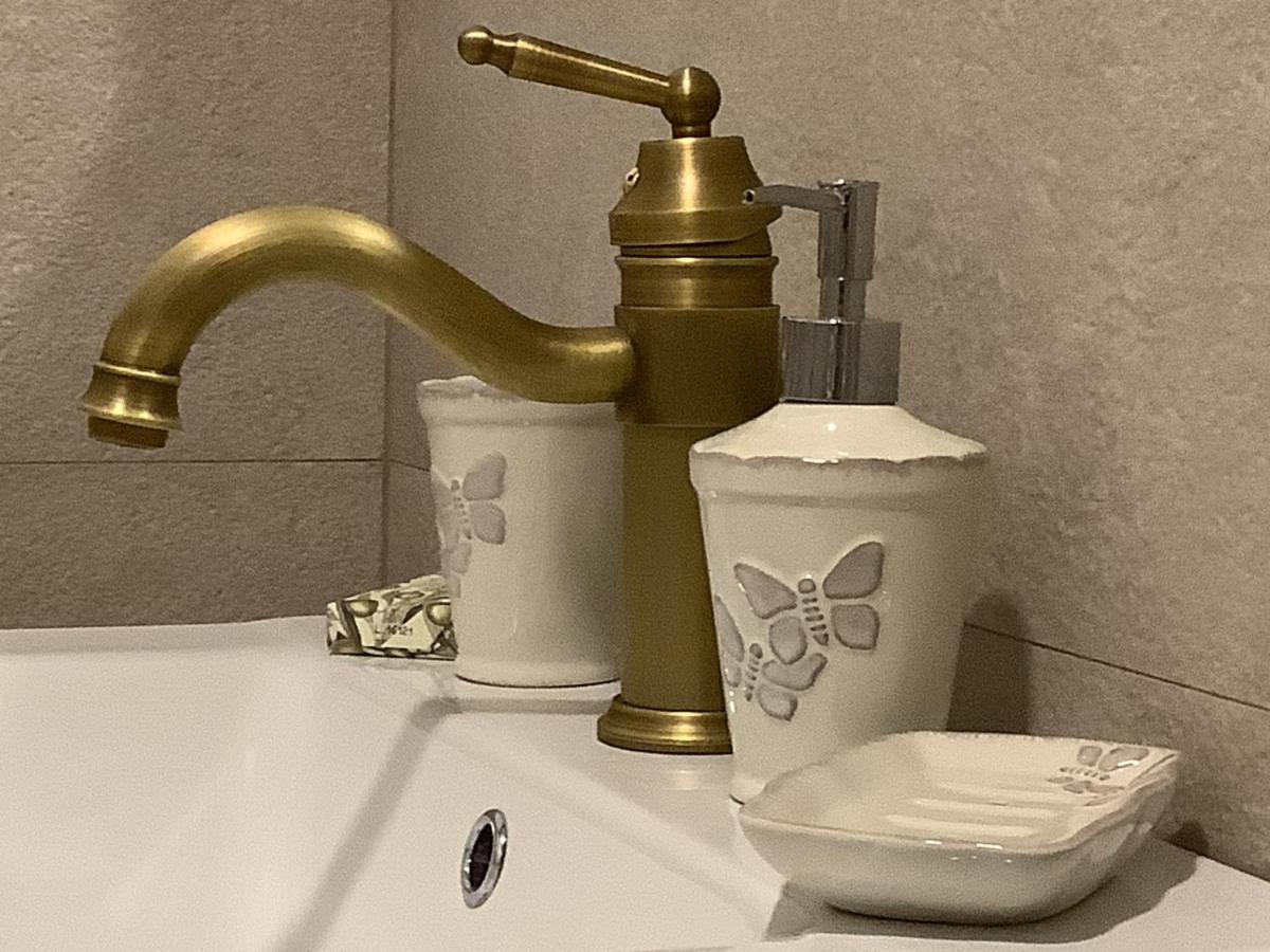 Ezuest Boroka Apartman 埃格尔 外观 照片