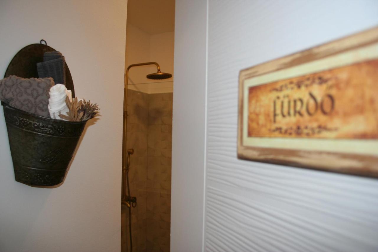 Ezuest Boroka Apartman 埃格尔 外观 照片