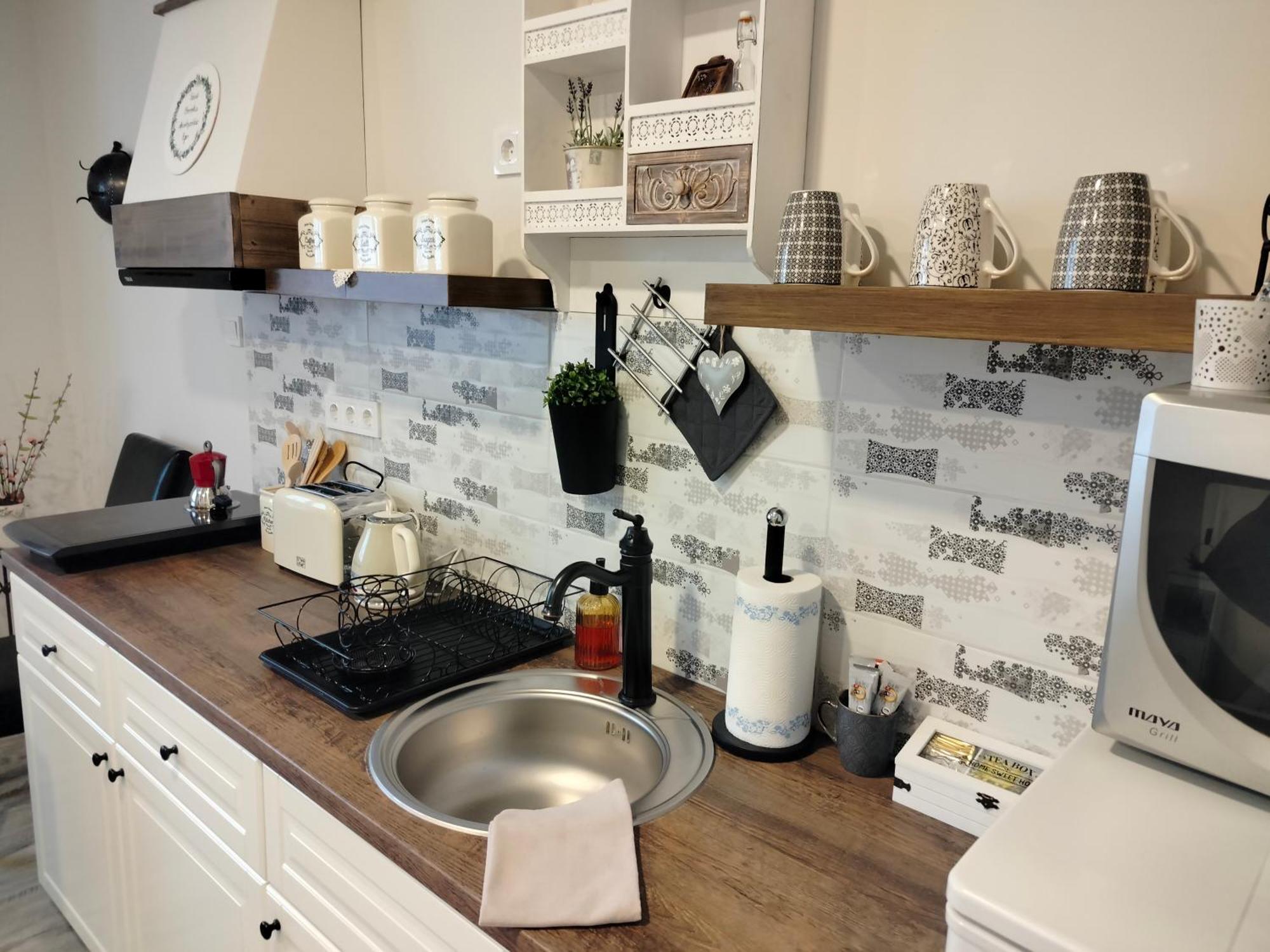 Ezuest Boroka Apartman 埃格尔 客房 照片