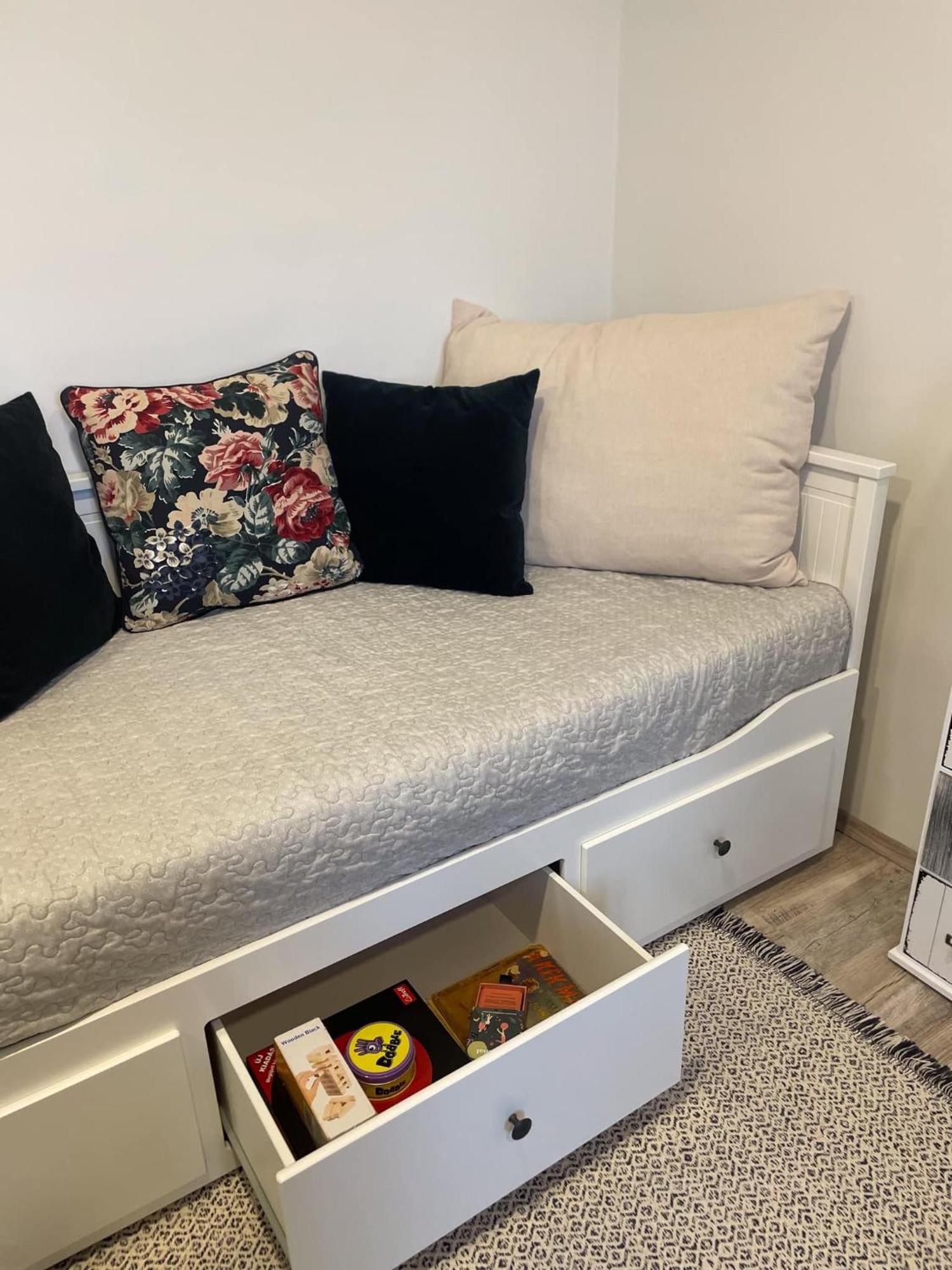 Ezuest Boroka Apartman 埃格尔 外观 照片